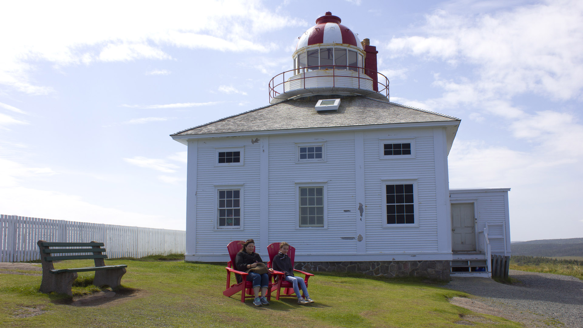 MH_Donna_Amy_Cape Spear_7848