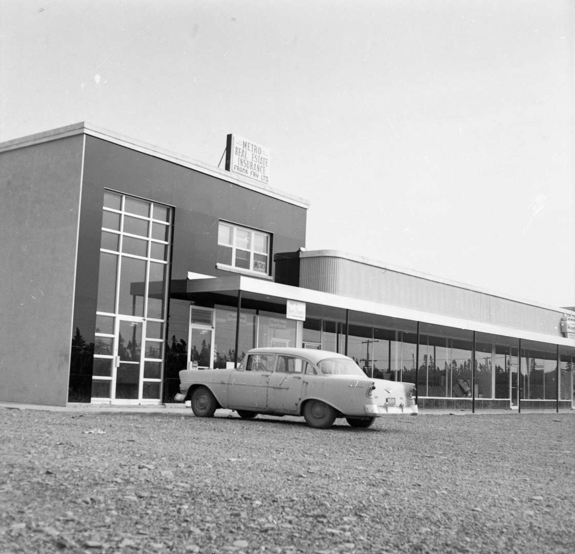 Leiblin Drive Shopping Center