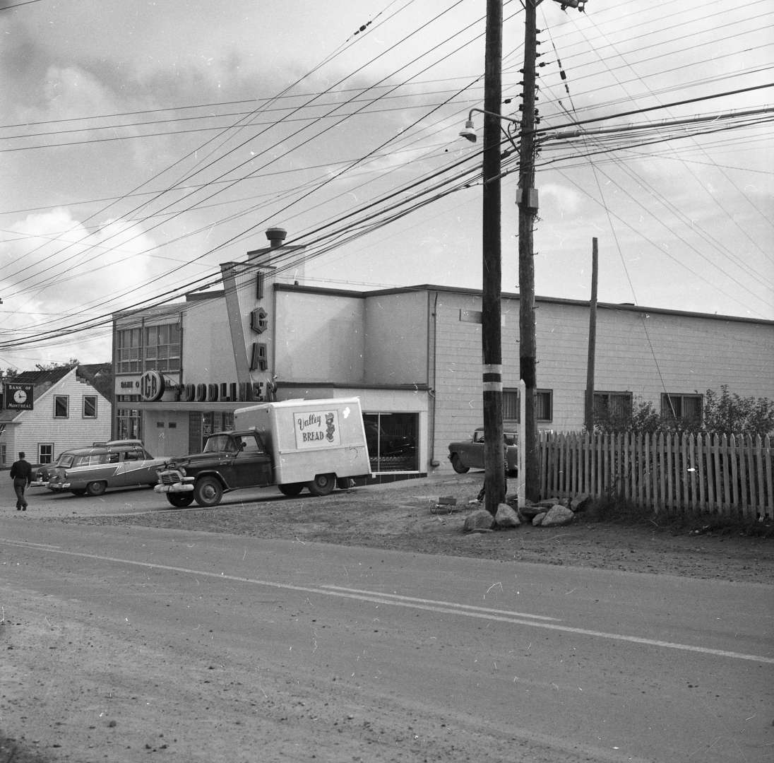 IGA Store
